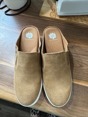 Yellow Box women’s Suede Slip-On Loafers in Camel